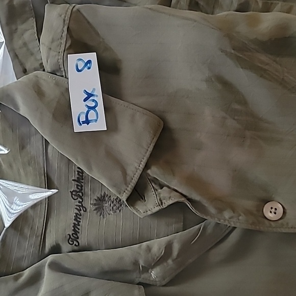 Mens Tommy Bahama Button Down 100% Silk Short Sleeve Shirt - Picture 8 of 8